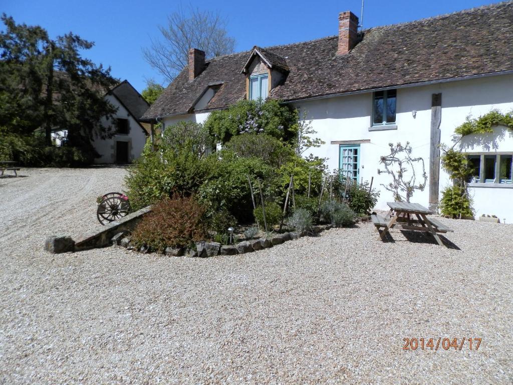 Domaine De Varenne Bed & Breakfast Saint-Amand-en-Puisaye Exterior foto